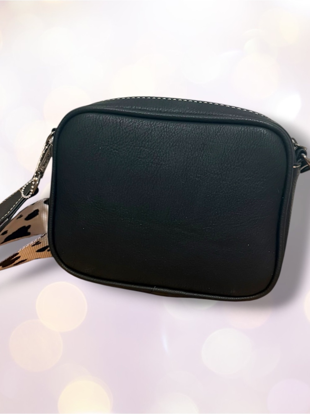 Wrangler NWOT Crossbody with Cream-and-Black Cowhide Accent - Picture 8 of 10